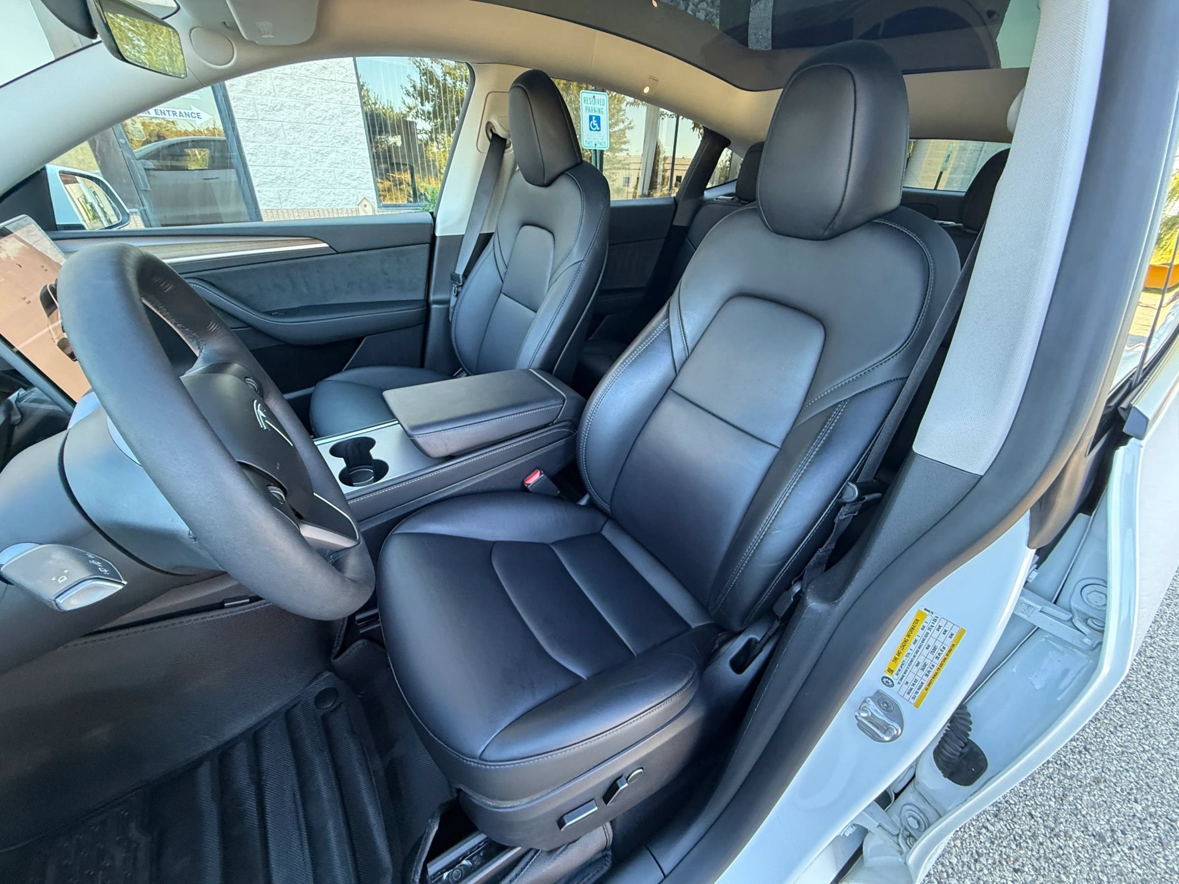 Used 2023 Tesla Model Y Performance AWD/4WD image 10