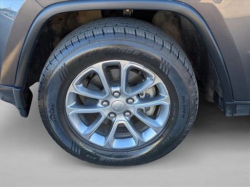 Used 2015 Jeep Grand Cherokee Limited w/ Luxury Group II image 26