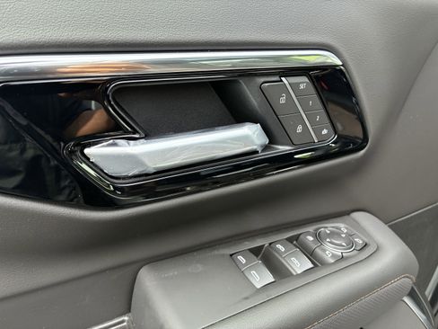New 2026 Chevrolet Tahoe High Country AWD/4WD image 25