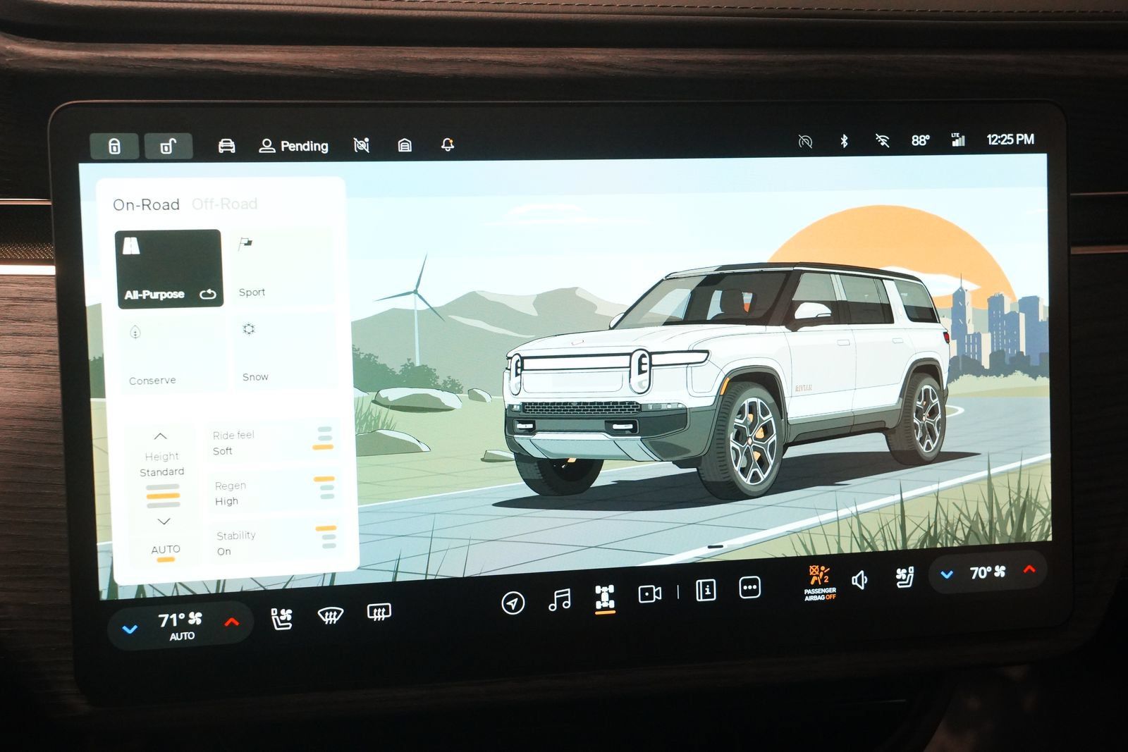 Used 2023 Rivian R1S Launch Edition Quad AWD/4WD image 24