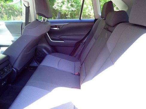 Certified 2019 Toyota RAV4 XLE w/ Convenience Package AWD/4WD image 11