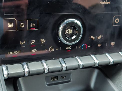 Used 2025 GMC Terrain Elevation AWD/4WD image 23
