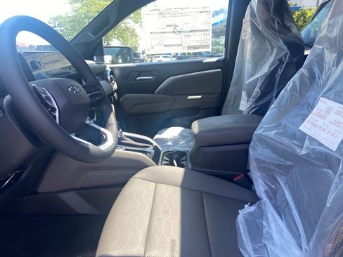 New 2025 Chevrolet Colorado ZR2 w/ Technology Package image 6