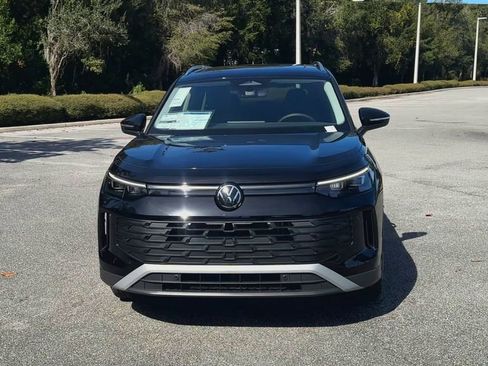 New 2026 Volkswagen Tiguan SE image 3