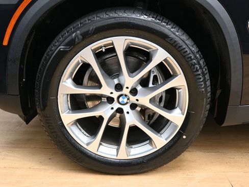 Used 2024 BMW X5 xDrive40i w/ Premium Package AWD/4WD image 19