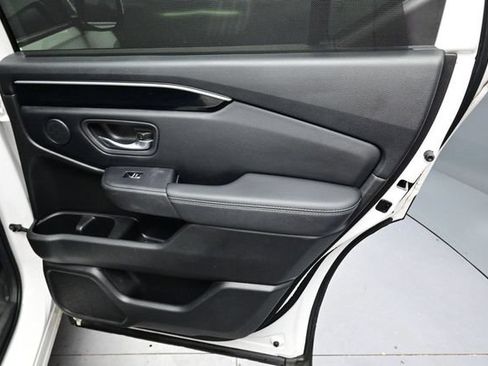 Certified 2023 Honda Pilot Touring image 21