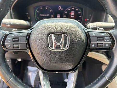 Used 2023 Honda Accord Touring image 15