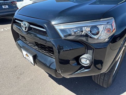 Used 2021 Toyota 4Runner SR5 Premium w/ Moonroof Package AWD/4WD image 9
