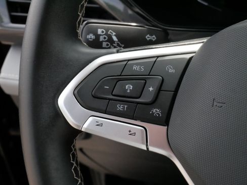 Certified 2023 Volkswagen Taos SEL AWD/4WD image 26