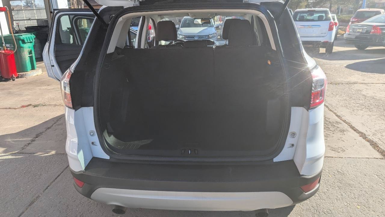Used 2017 Ford Escape SE AWD/4WD image 12
