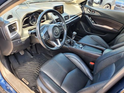 Used 2017 MAZDA MAZDA3 Grand Touring w/ Premium Equipment Package FWD image 32