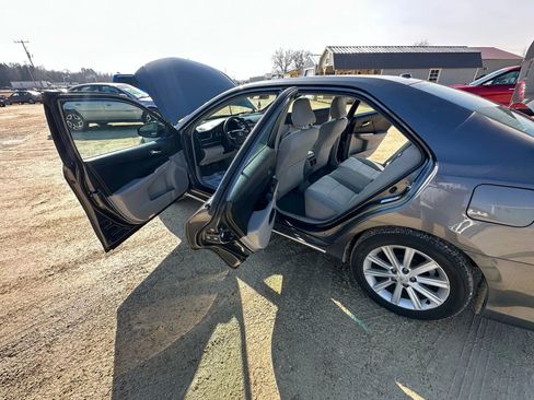 Used 2014 Toyota Camry XLE image 11