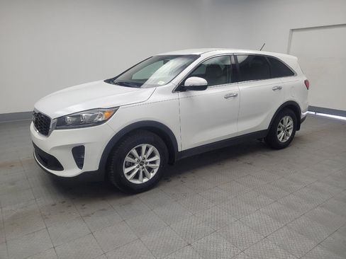 Used 2019 Kia Sorento LX image 2