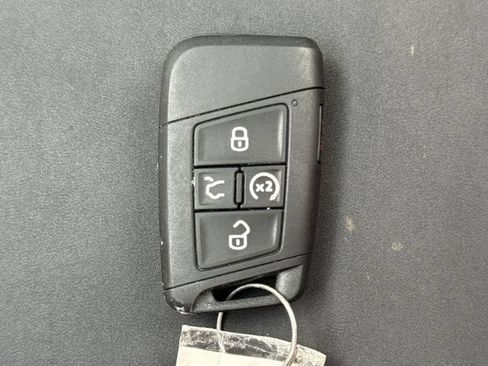 Used 2022 Volkswagen Taos SE FWD image 26