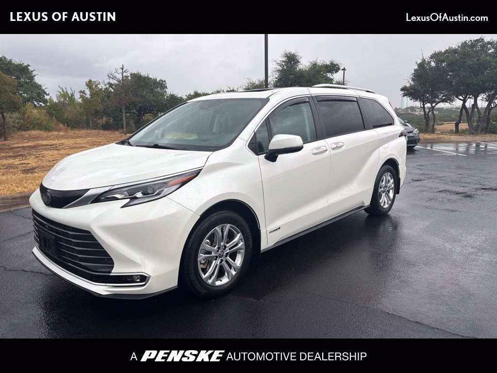 Used 2021 Toyota Sienna Platinum AWD/4WD image 1