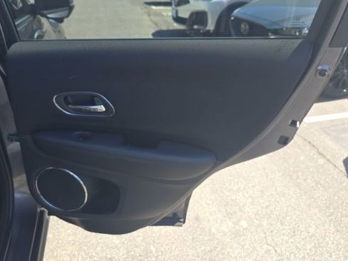 Used 2018 Honda HR-V EX image 22