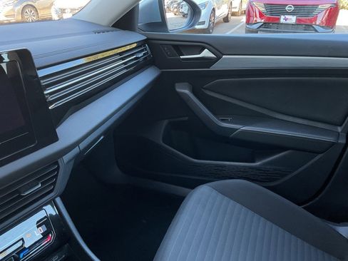 Used 2025 Volkswagen Jetta S image 34