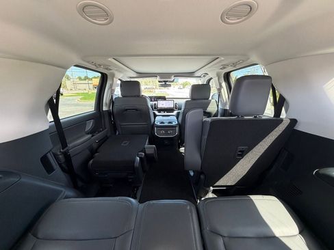New 2026 Ford Expedition Active RWD image 29