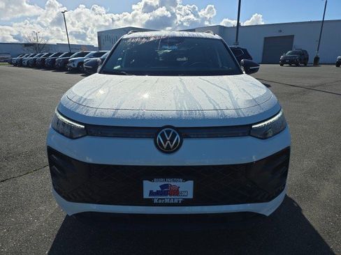 New 2026 Volkswagen Tiguan SE R-Line AWD/4WD image 8