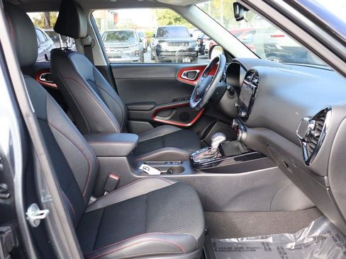Used 2023 Kia Soul GT-Line w/ GT-Line Technology Package image 28