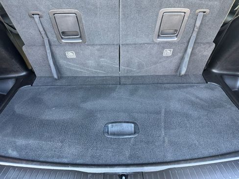 Used 2023 Jeep Grand Cherokee L Laredo image 17