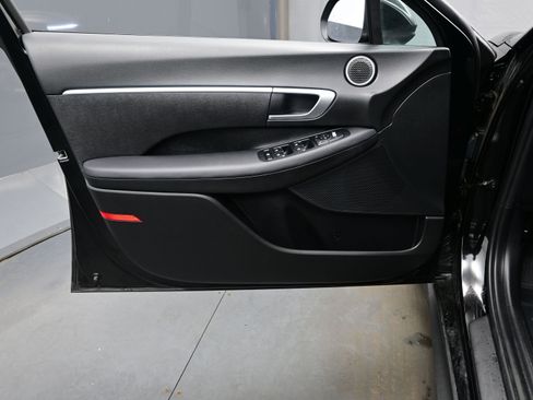 Used 2025 Hyundai Sonata SE image 9