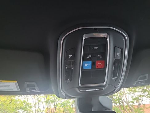 Used 2024 Jeep Grand Cherokee L Laredo RWD image 33