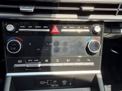 Used 2024 Hyundai Santa Fe XRT AWD/4WD image 17