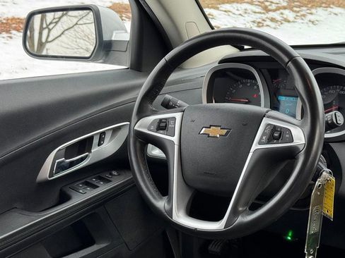 Used 2017 Chevrolet Equinox LT w/ Convenience Package image 12