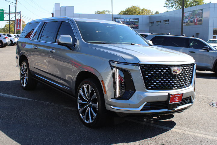 Used 2025 Cadillac Escalade ESV Premium Luxury w/ Touring Package AWD/4WD image 6