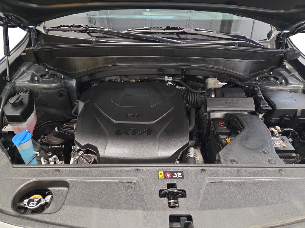 Used 2025 Kia Telluride S FWD image 31