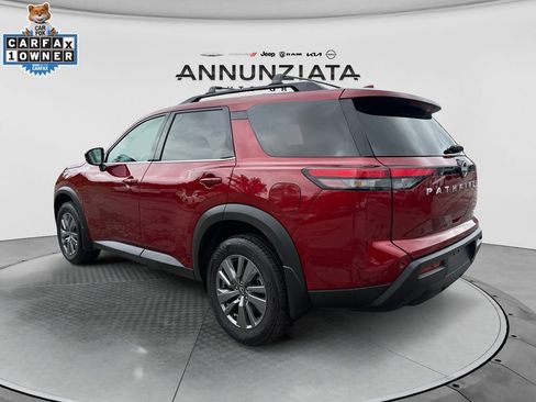 Certified 2025 Nissan Pathfinder SV AWD/4WD image 3