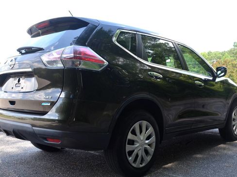 Used 2014 Nissan Rogue S image 4