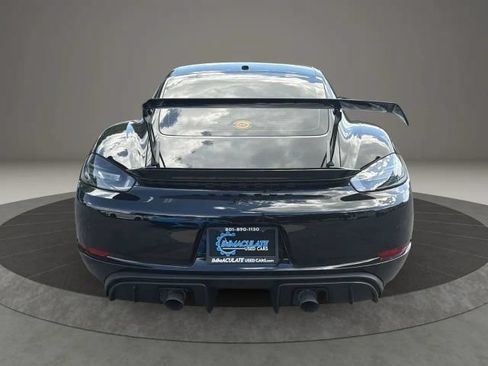 Used 2020 Porsche 718 Cayman GT4 RWD image 4