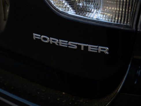 Used 2023 Subaru Forester Premium image 16