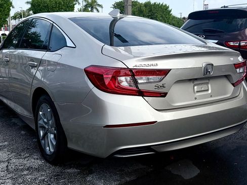 Used 2018 Honda Accord LX image 4