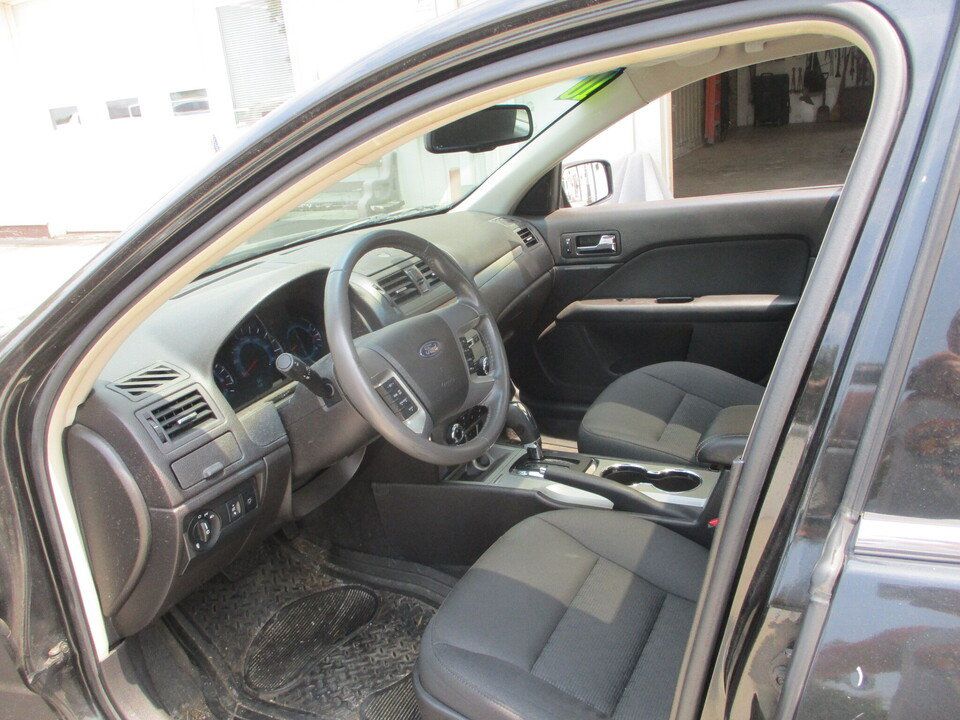 Used 2010 Ford Fusion SE FWD image 23