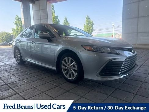 Used 2023 Toyota Camry LE FWD image 2