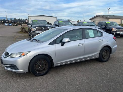 Used 2013 Honda Civic LX image 3