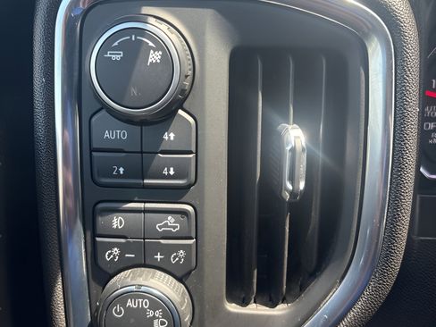 Used 2019 Chevrolet Silverado 1500 LT Trail Boss AWD/4WD image 24