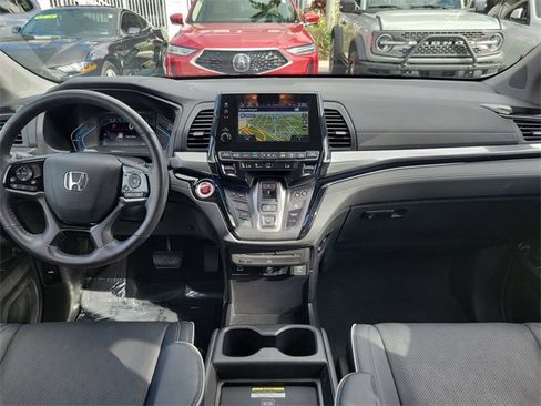 Used 2024 Honda Odyssey Elite image 9