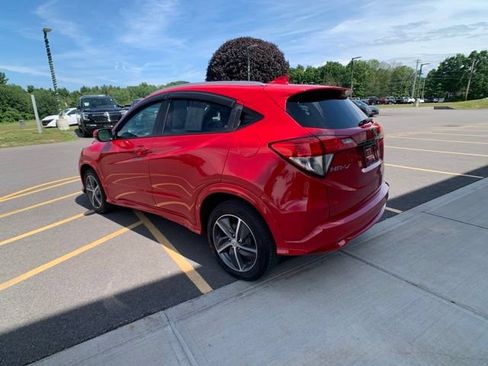 Used 2019 Honda HR-V Touring image 3