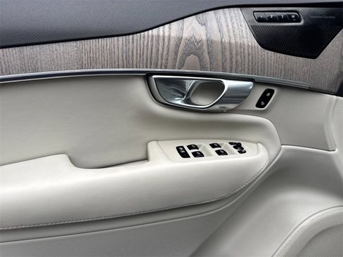 Certified 2023 Volvo XC90 B6 Plus w/ Protection Package Premier image 10