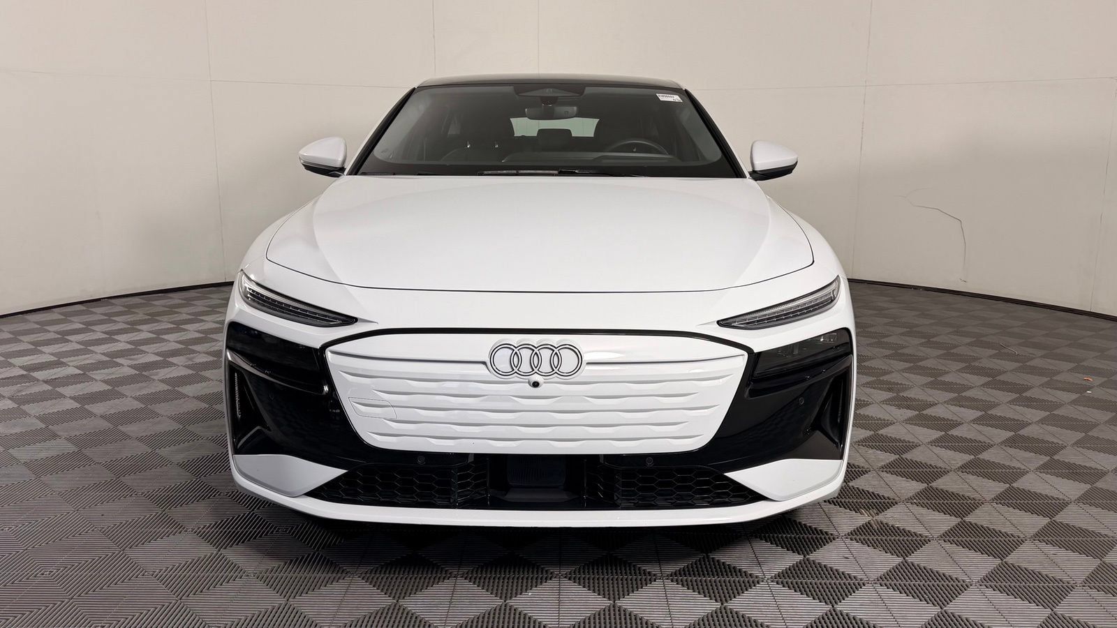 Used 2025 Audi A6 e-tron Premium Plus w/ Premium Plus AWD/4WD image 2
