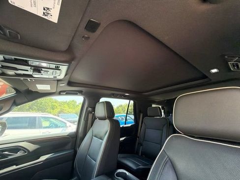 Used 2021 Chevrolet Tahoe Premier w/ Premium Package AWD/4WD image 22
