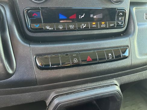Used 2025 RAM ProMaster 2500 w/ Convenience Group FWD image 34