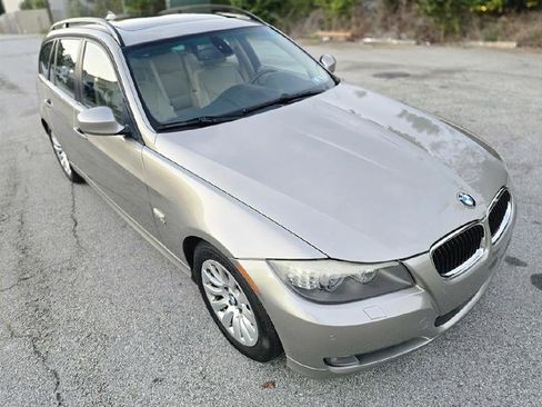 Used 2009 BMW 328i xDrive Wagon image 10