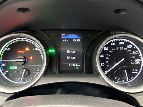 Used 2021 Toyota Camry LE image 13