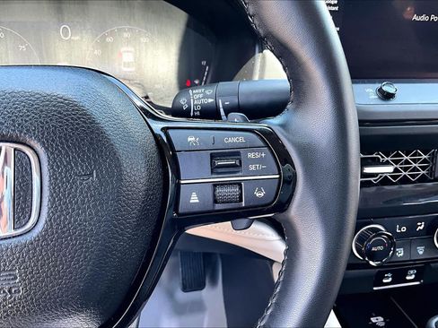 Used 2024 Honda Accord Touring image 25