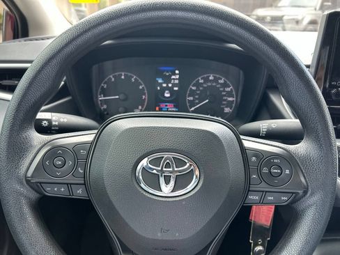 Used 2023 Toyota Corolla LE FWD image 18